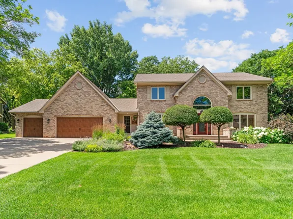 3675 Woodland Trl, Eagan, MN 55123