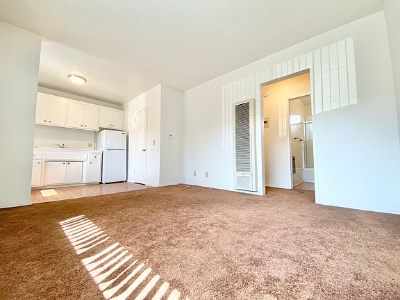 3rd image of 3744 Inglewood Blvd #6