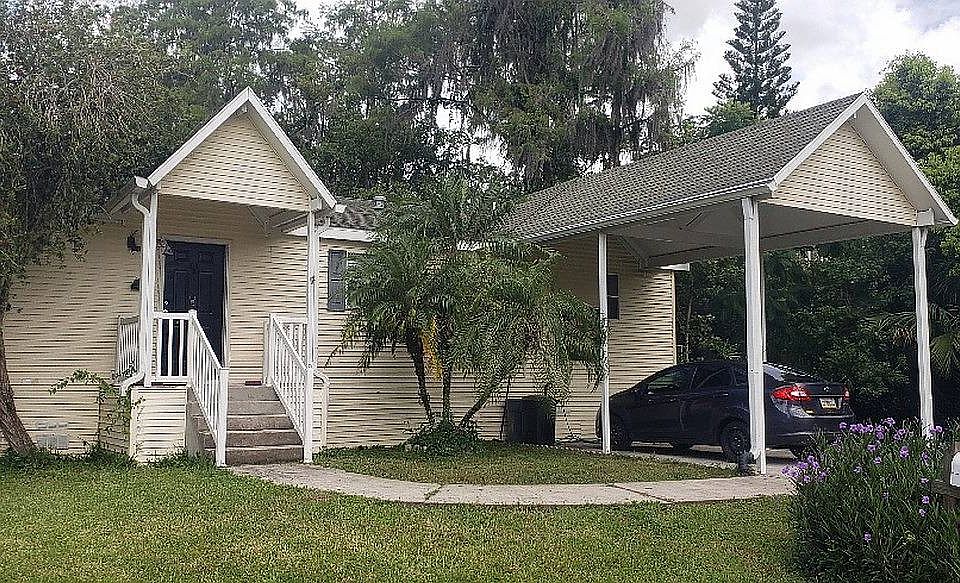 1st image of 31 Newcastle Dr