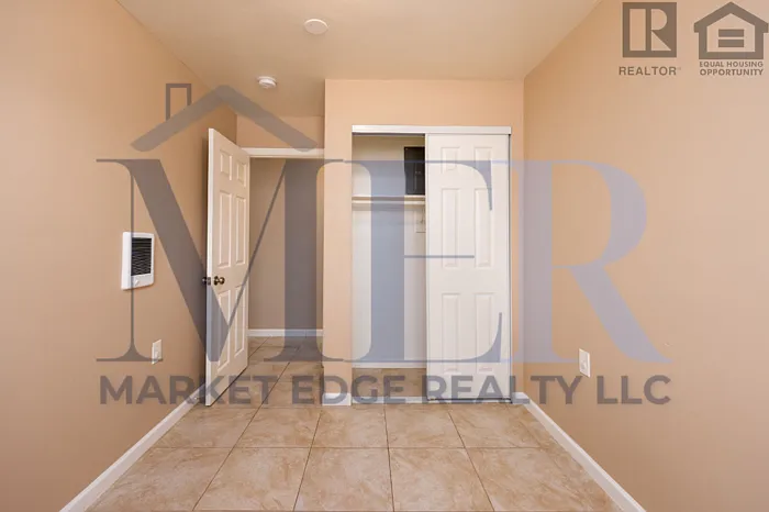 2501 W Belmont Ave #4 — Photo 14