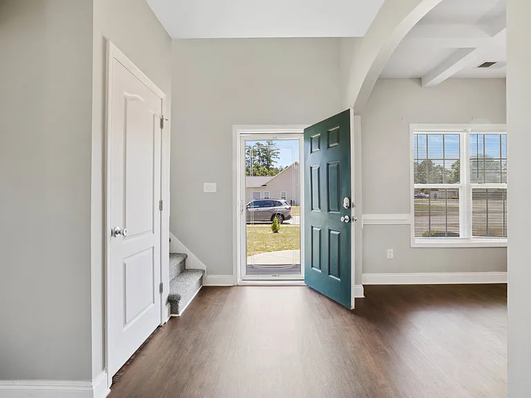 121 Feathers Ln — Photo 25