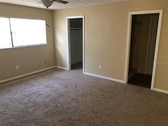 3rd image of 900 Hillcrest Ave