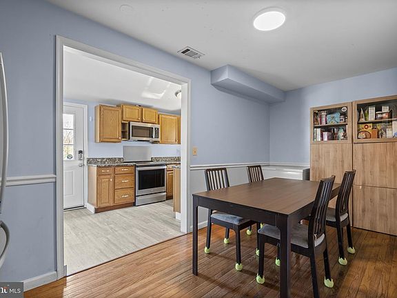 4th image of 4905 Decatur St