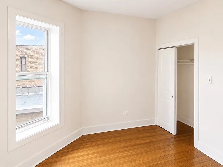 1439 E 66th Pl #3W — Photo 6