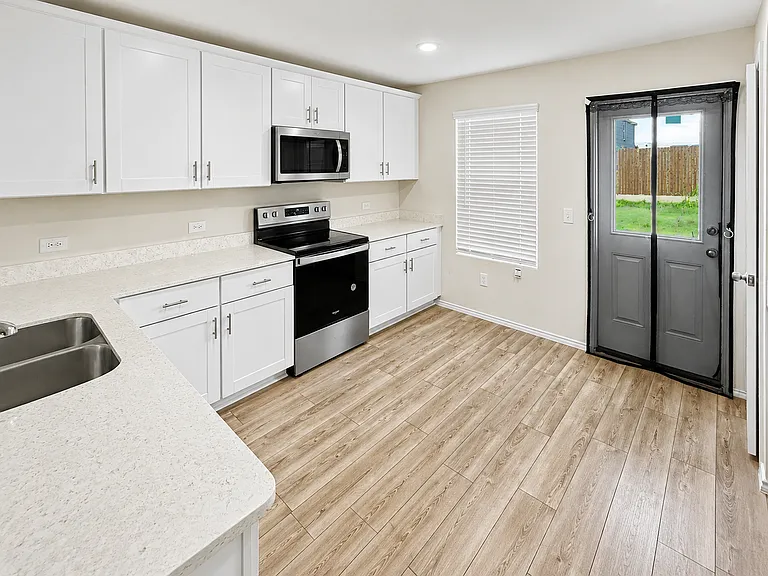 825 Ozark Path — Photo 7