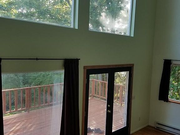 5th image of 12372 NE Douglas Dr