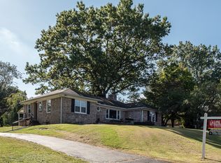 852 Brown St, Pottstown, PA 19465