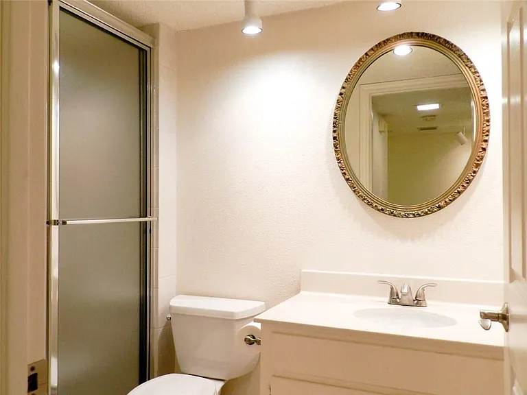 3713 Meredith St — Photo 14