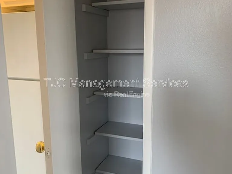 1138 N Corona St #301 — Photo 9