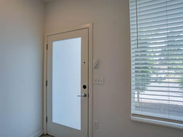 Welcome to Peregrine Place: Modern Comfort in the Heart of St. Johns