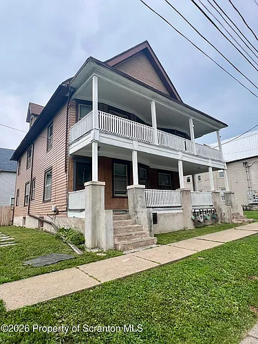 1405 Linden St Photo 1