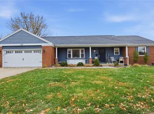 1742 McComb St, Charleston, IL 61920