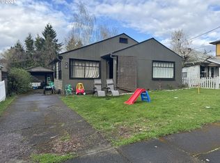 4025 SE Tibbetts St, Portland, OR 97202