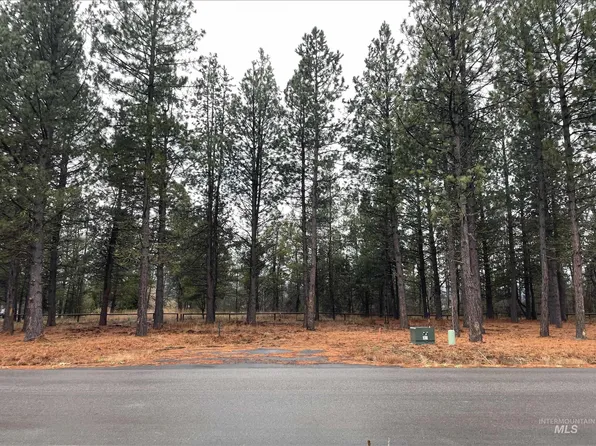13049 Dawn Dr, Donnelly, ID 83615