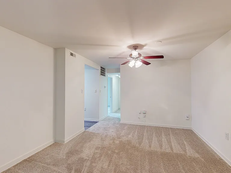 Seneca Place — Photo 91