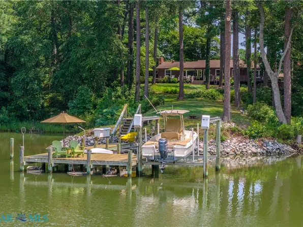 1220 Providence Rd, Deltaville, VA 23043