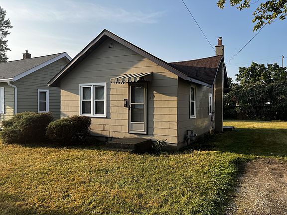 2nd image of 1115 Oaklawn St NE