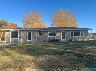 416 Willow St, Aurelia, IA 51005