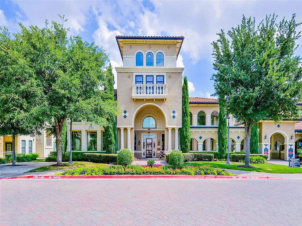 Mission at La Villita Apartments