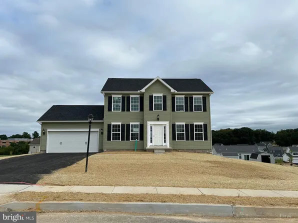 108 Stonewicke Dr #84, Hanover, PA 17331
