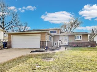 725 Elizabeth Ln, Des Plaines, IL 60018