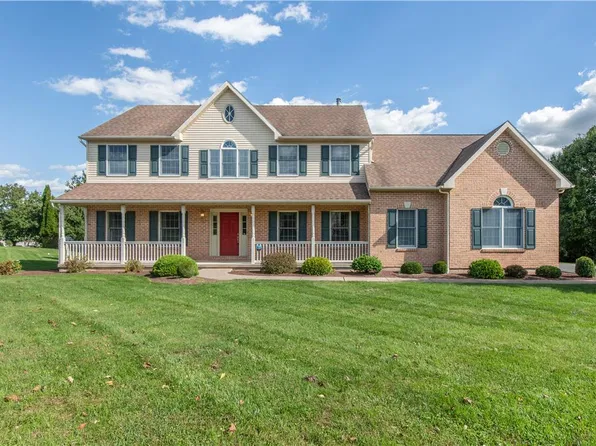1889 Victor Rd, Hellertown, PA 18055