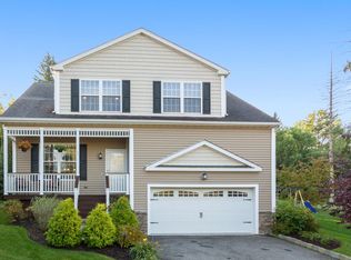 2 Thornton Hl, Ossining, NY 10562