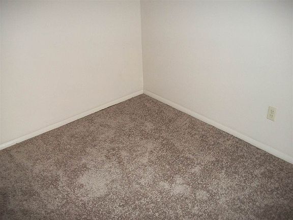 5th image of 5713 NW Briarwood Dr