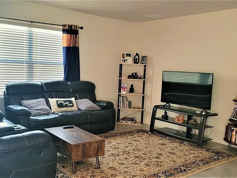 978 Remington Green Dr SE — Photo 3