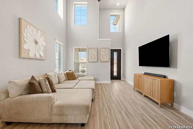 4 bed, 3.5 bath, 2397 sqft, $2,475 — Photo 4