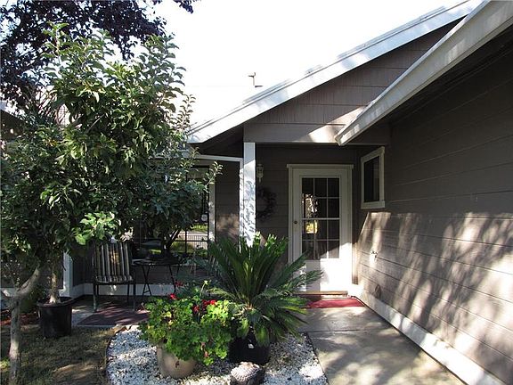 2nd image of 274 Yosemite Pl