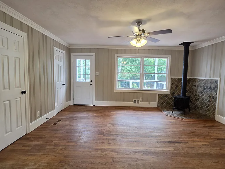 2164 Pawnee Dr SE — Photo 5