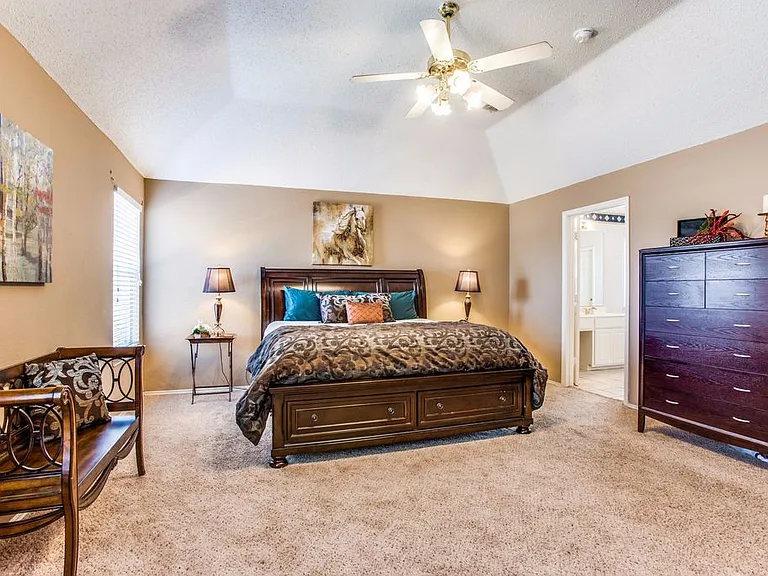 6302 Autumnwood Dr — Photo 8