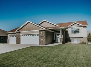 2011 12th Ave NE, Austin, MN 55912