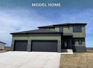 7341 101st Ave S, Horace, ND 58047