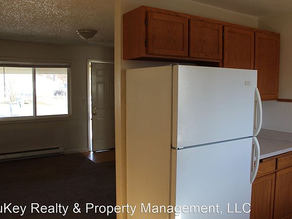 4th image of 1110 S Beeman St