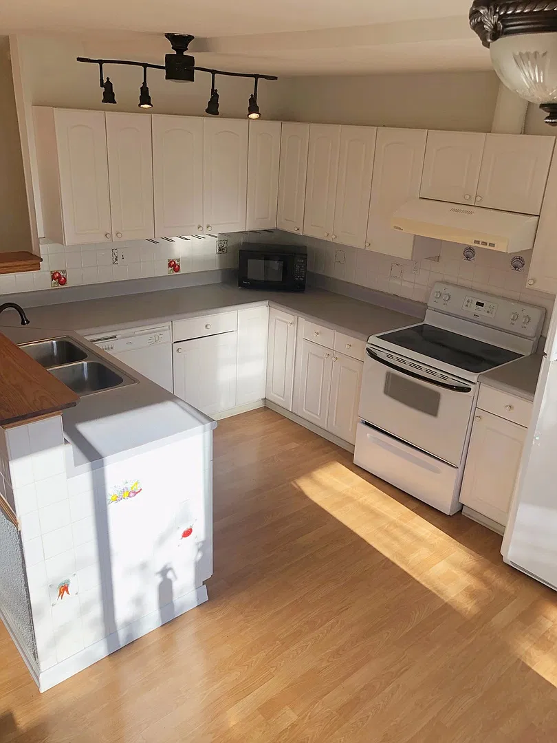 Available November 10th! Beautiful Rambler With Ev Charging & A Fully Fenced Backyard In White Ce... — Photo 3