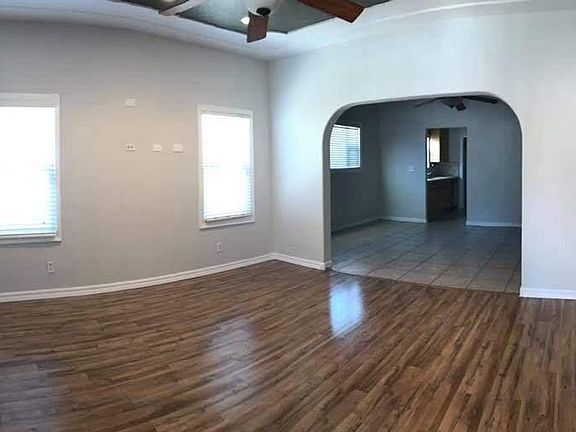 5th image of 1409 N Roosevelt Ave