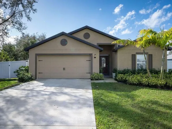 414 SW Dahled Avenue, Port St Lucie, FL 34953