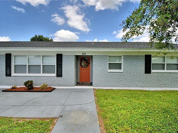 3rd image of 221 Paine Dr