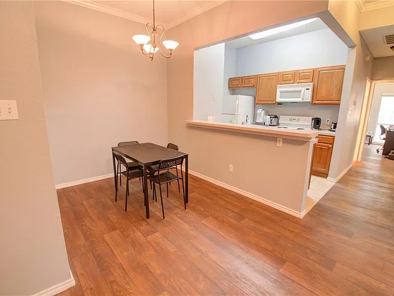 2606 Rio Grande St #101 — Photo 14