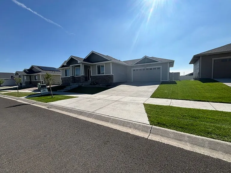 1333 Alyssa Way — Photo 2