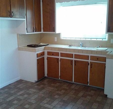 2nd image of 17425 Huntington Rd