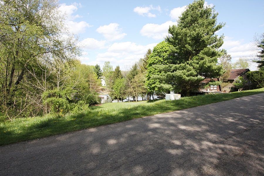 1st image of 482 Crabapple Dr