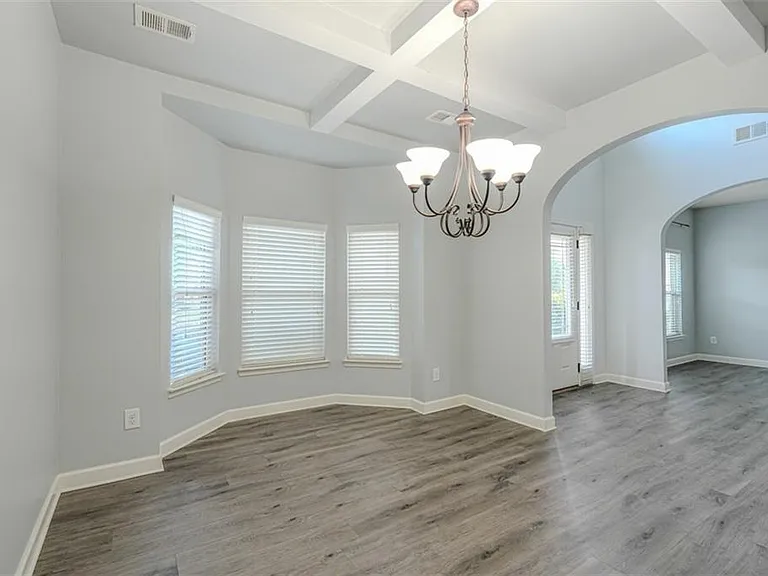 921 Prather Ct — Photo 5