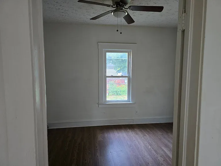 8323 Medina Ave — Photo 17