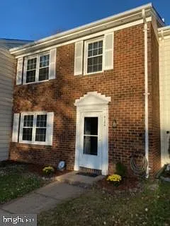 4164 Hamlin Ct — Photo 1