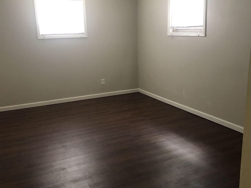 2nd image of 203 W North St #11050956