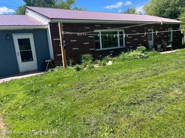 1079 Crosstown Hwy, Starrucca, PA 18462