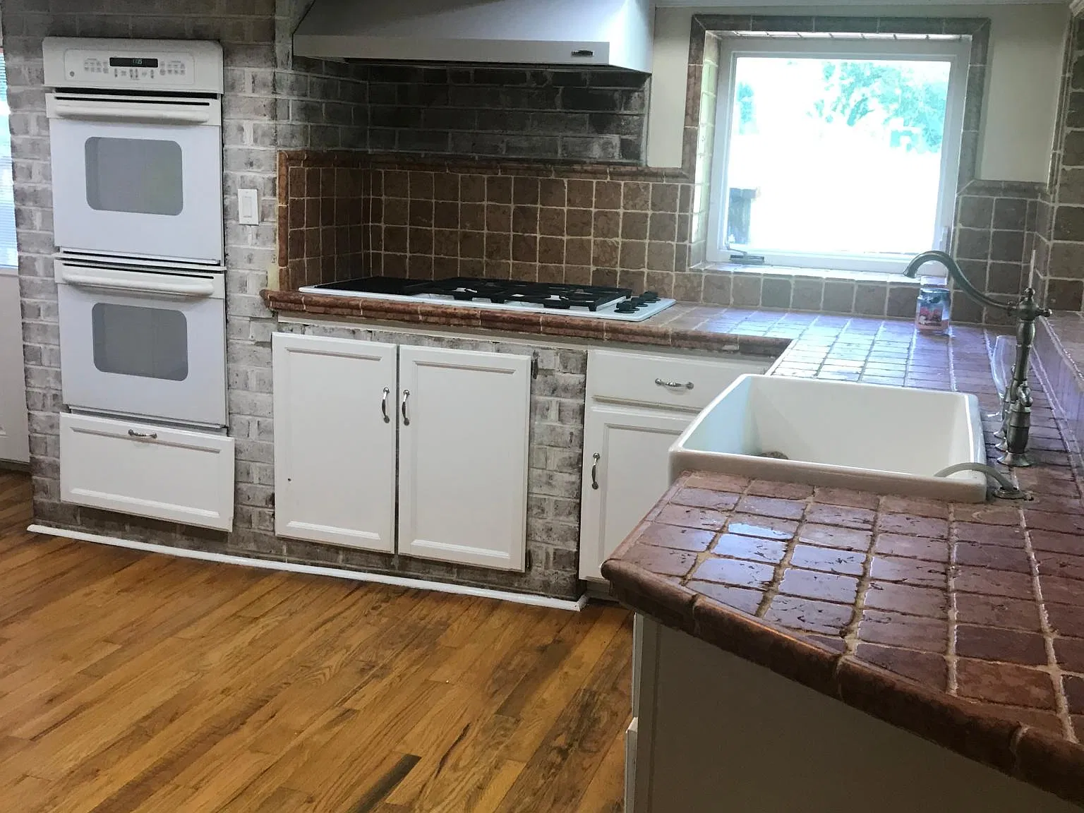 4 bed, 3000 sqft, $3,000 — Photo 3
